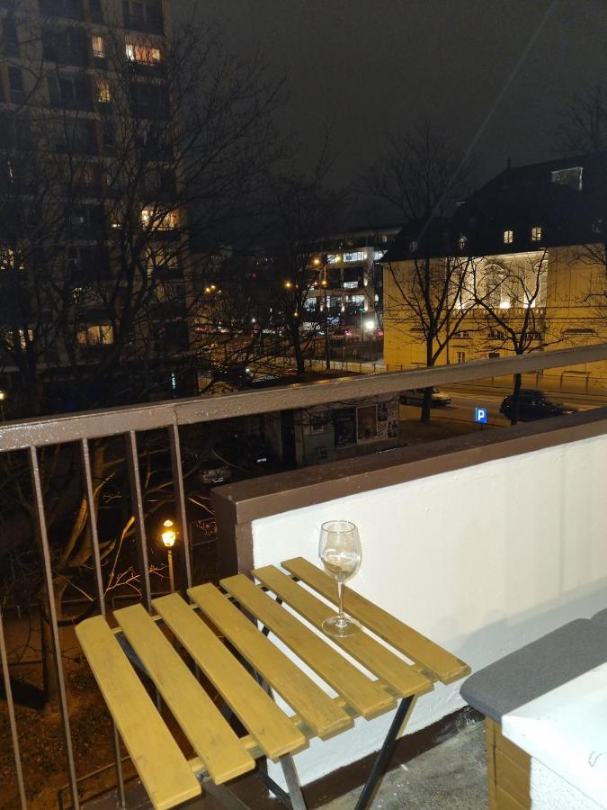 Metro Arsenal - 100 M Od Metra Lägenhet Warszawa Exteriör bild